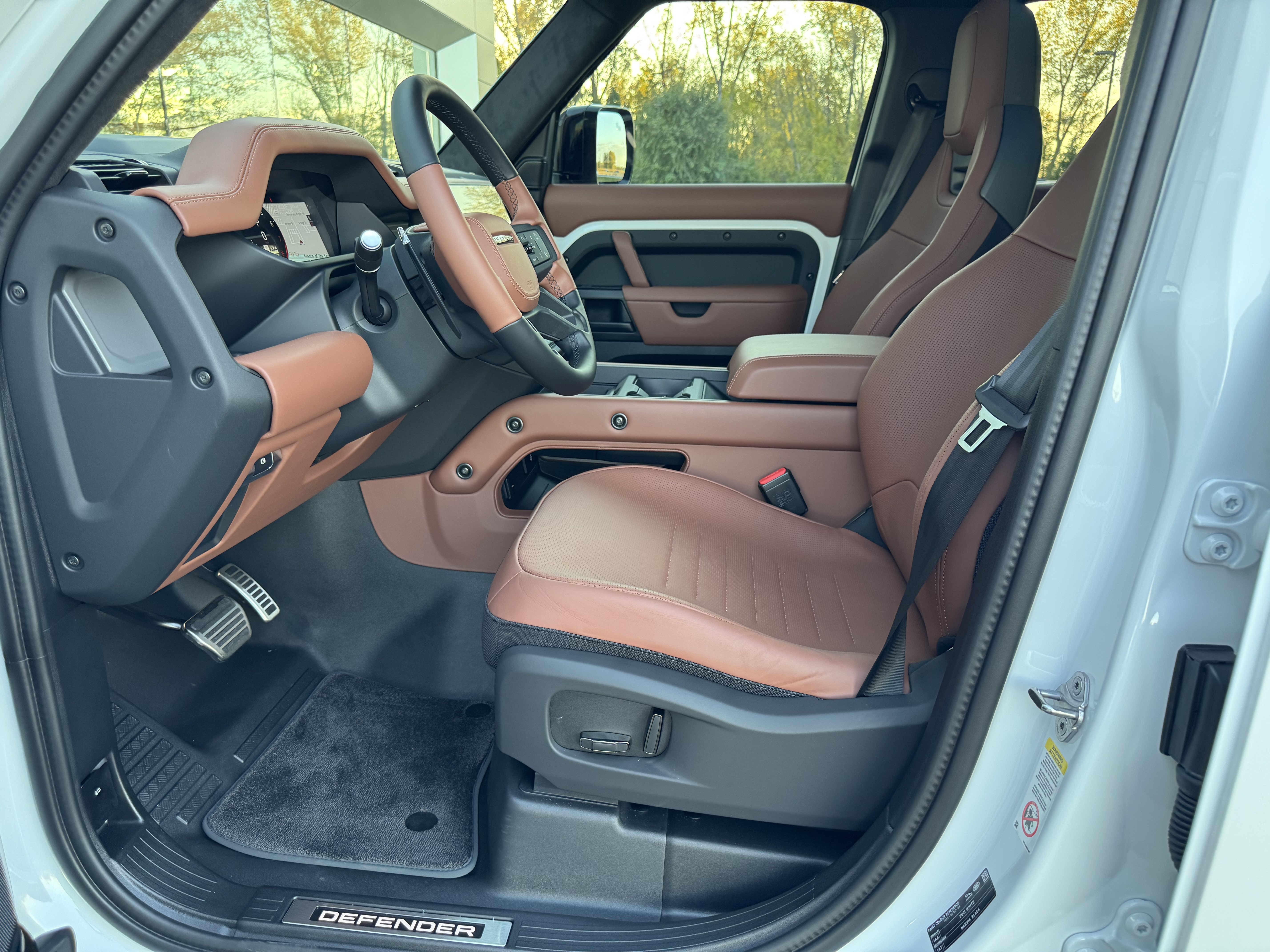 New 2026 Land Rover Defender 110 OCTA AWD/4WD image 14