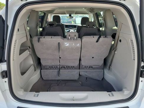Used 2017 Chrysler Pacifica Touring Plus FWD image 8