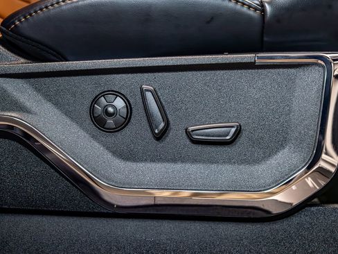 Used 2024 Ford F350 Platinum image 26