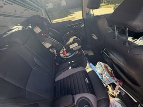 Used 2021 Subaru Outback Limited image 3