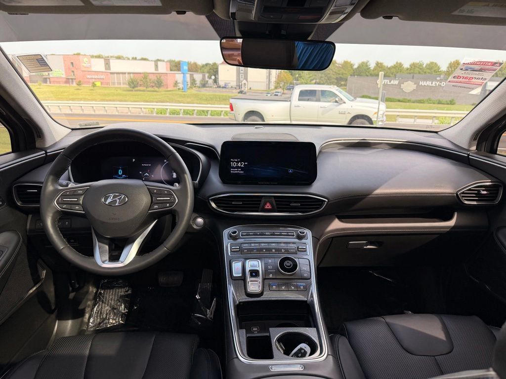 Used 2023 Hyundai Santa Fe Limited FWD image 4