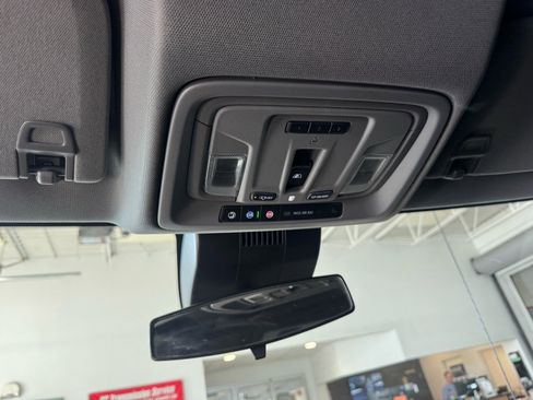 Used 2024 Chevrolet Silverado 1500 LT Trail Boss w/ LT Trail Boss Premium Package image 17