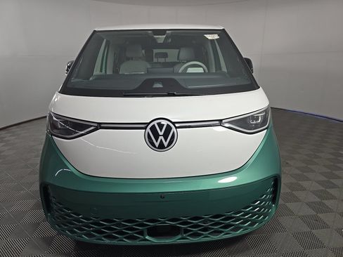 Used 2025 Volkswagen ID. Buzz Pro S Plus RWD image 18