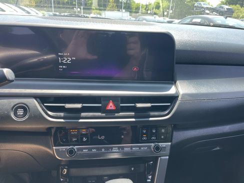 Used 2024 Kia Seltos EX AWD/4WD image 23