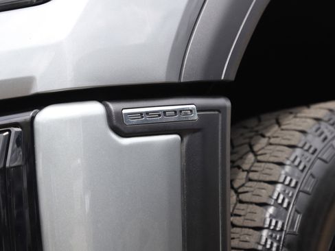 Used 2025 GMC Sierra 3500 AT4 w/ AT4 Premium Plus Package AWD/4WD image 34