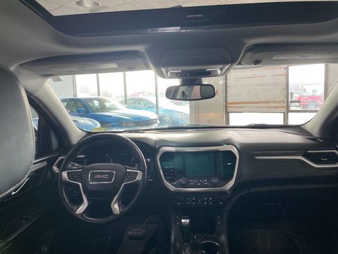 Used 2018 GMC Acadia SLT w/ LPO, Black Accent Package image 25