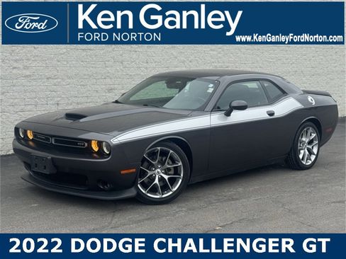 Used 2022 Dodge Challenger GT image 1