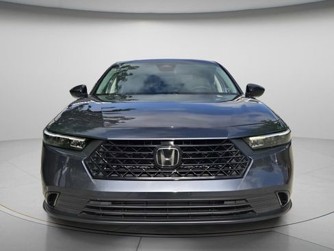 Used 2025 Honda Accord SE image 5