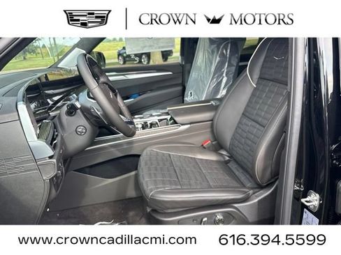 New 2026 Cadillac Escalade V w/ LPO, ONYX Package AWD/4WD image 12