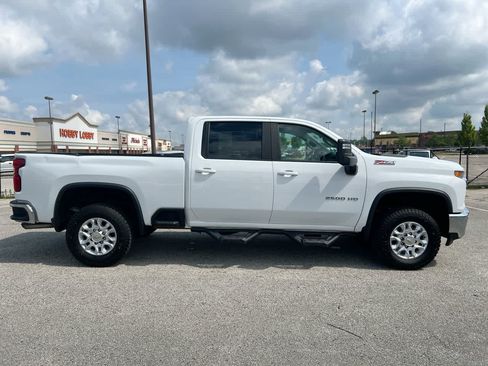 Used 2022 Chevrolet Silverado 2500 LT w/ All Star Edition AWD/4WD image 9