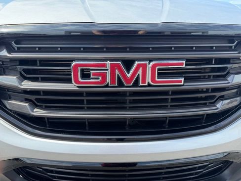 Used 2021 GMC Terrain SLE w/ Elevation Edition FWD image 6