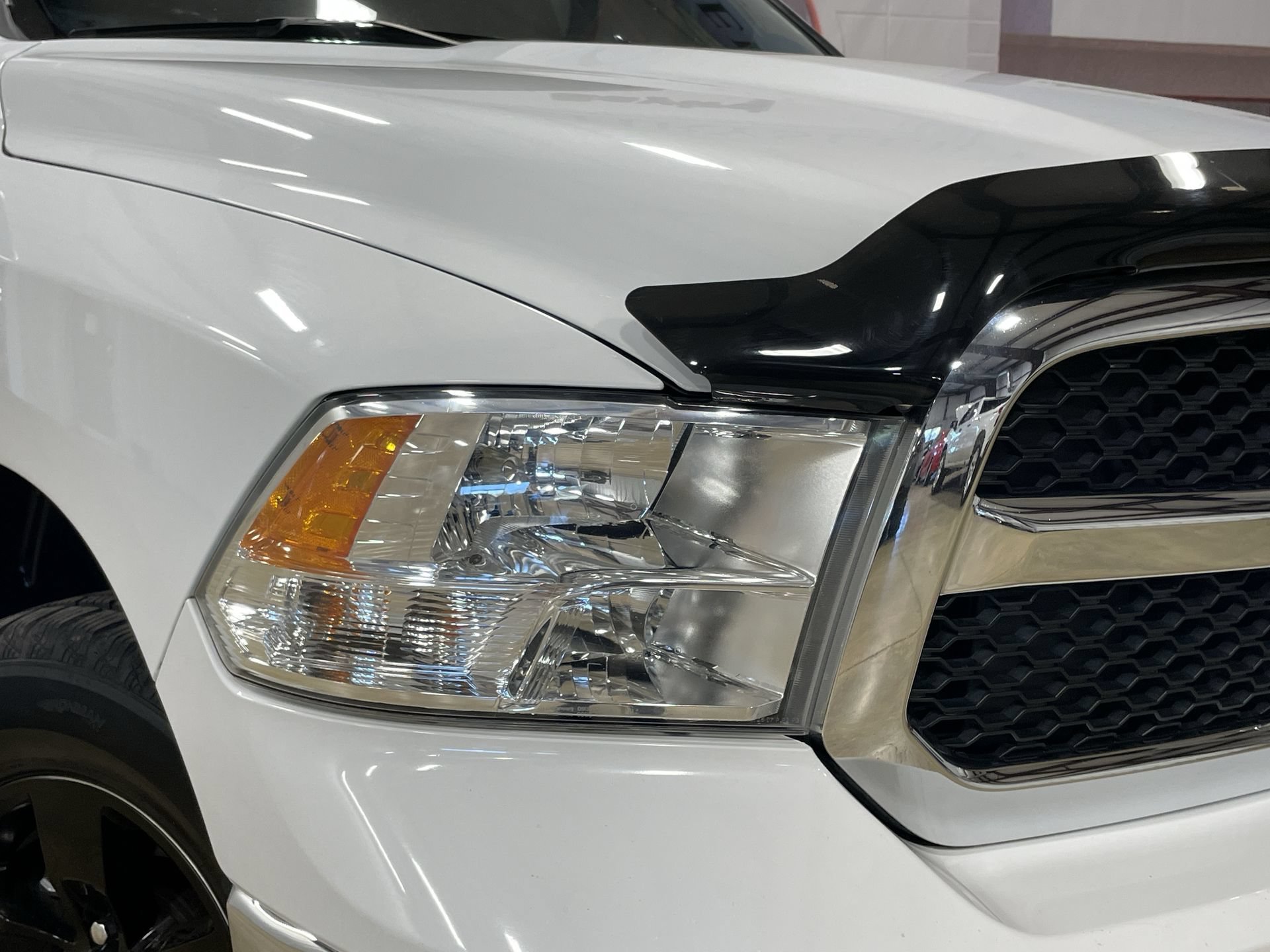 Used 2022 RAM 1500 Tradesman w/ Chrome Appearance Group AWD/4WD image 10