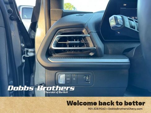 Used 2026 Chevrolet Traverse LT w/ Driver Confidence Package FWD image 16