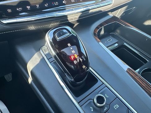 Used 2023 Cadillac Escalade ESV Premium Luxury image 30