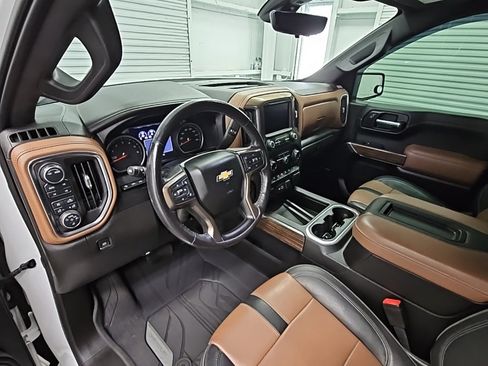 Used 2021 Chevrolet Silverado 1500 High Country w/ Technology Package image 11