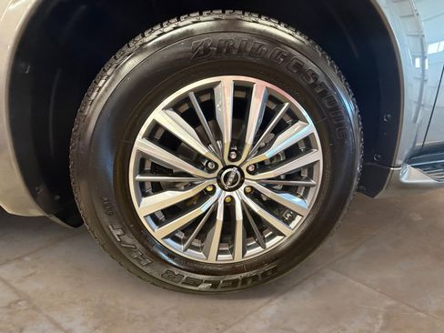 Used 2024 Nissan Armada SL w/ Captain's Chairs Package RWD image 32