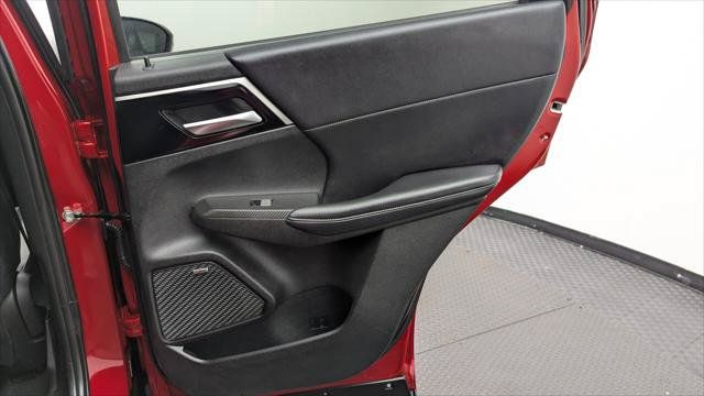 Used 2025 Mitsubishi Outlander SE FWD image 22