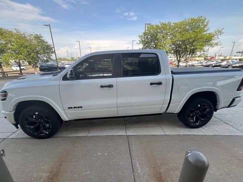 Used 2024 RAM 1500 Limited AWD/4WD image 3