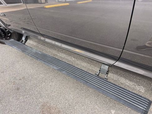 Used 2025 RAM 3500 Limited image 8