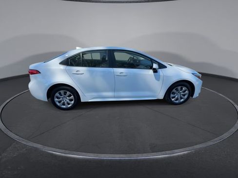 Used 2024 Toyota Corolla LE image 18