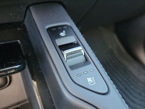 Used 2020 Kia Telluride SX w/ SX Prestige Package image 31