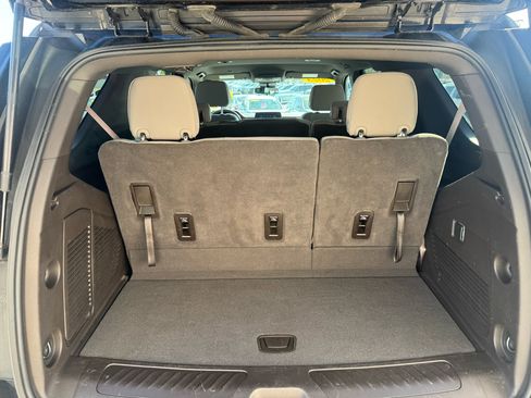 Used 2023 Chevrolet Tahoe LS image 9