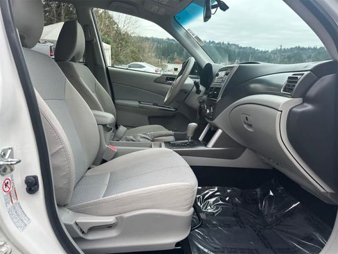 Used 2011 Subaru Forester 2.5X Premium w/ All-Weather Pkg image 12