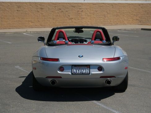Used 2002 BMW Z8 image 5