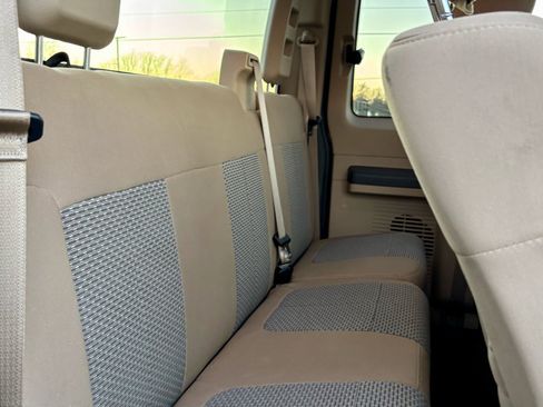 Used 2016 Ford F250 XLT w/ XLT Value Package image 11