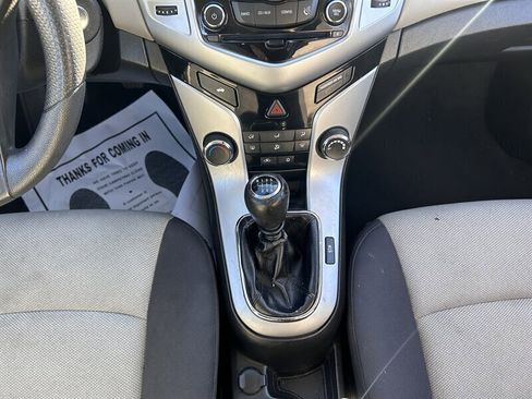 Used 2016 Chevrolet Cruze LS image 32