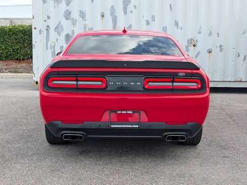 Used 2016 Dodge Challenger R/T Scat Pack w/ Leather Interior Group RWD image 5