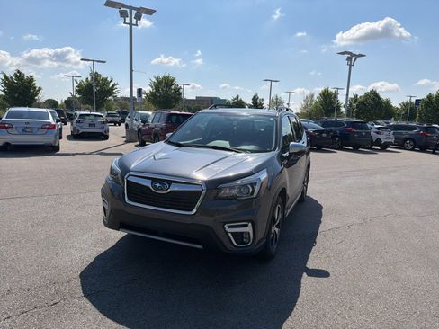 Used 2020 Subaru Forester Touring AWD/4WD image 5