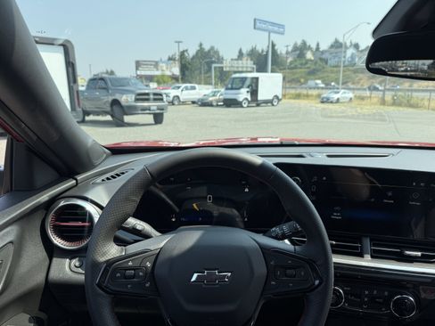 New 2026 Chevrolet Trax RS w/ Sunroof Package FWD image 13