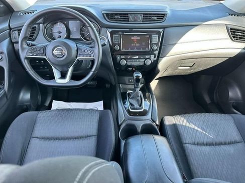 Used 2018 Nissan Rogue SV FWD image 11