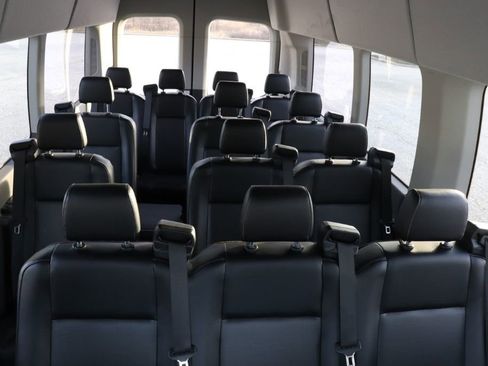 Used 2025 Ford Transit 350 XL image 8