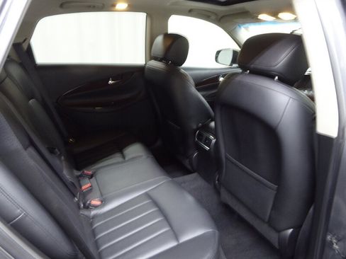 Used 2017 INFINITI QX50 AWD w/ Premium Plus Package image 31
