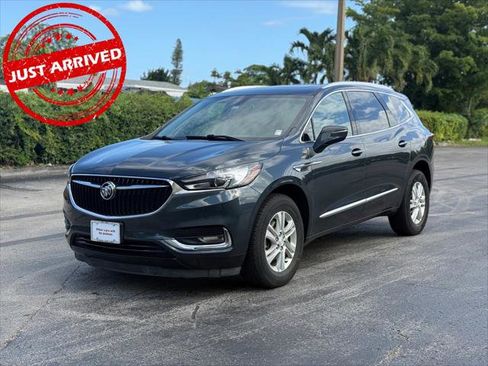 Used 2020 Buick Enclave Essence w/ Sound and Sites Package AWD/4WD image 2