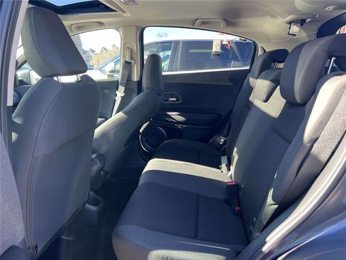 Used 2019 Honda HR-V EX image 16