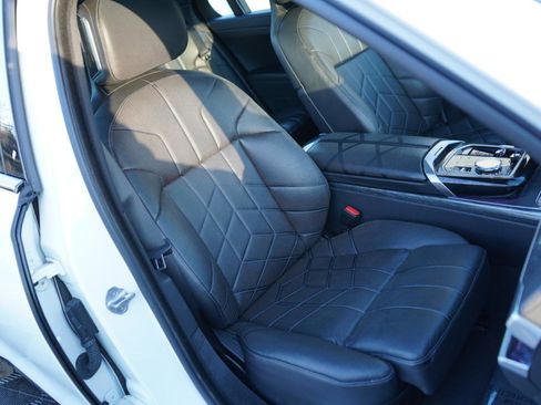 Used 2024 BMW 740i xDrive image 70