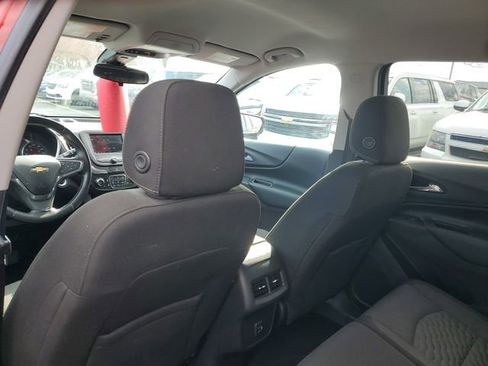 Used 2019 Chevrolet Equinox LT w/ Driver Convenience Package image 9