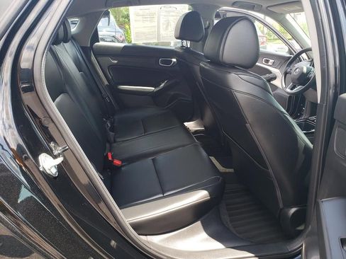 Certified 2025 Acura Integra FWD image 33