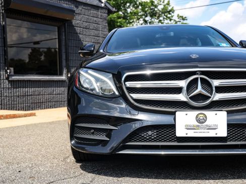 Used 2019 Mercedes-Benz E 300 4MATIC image 46