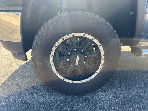 Certified 2014 GMC Sierra 3500 SLT w/ Suspension Package, Off-Road AWD/4WD image 9