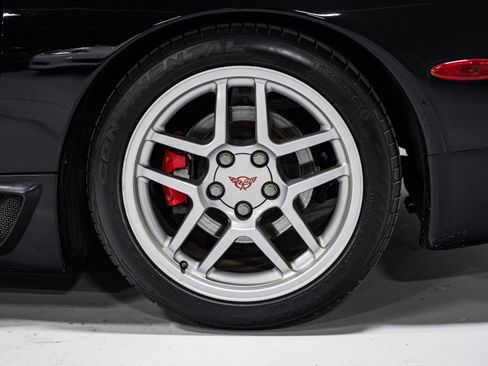 Used 2002 Chevrolet Corvette Z06 w/ Memory Pkg image 10