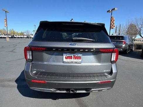 New 2026 Ford Explorer Active w/ Active Comfort Package image 5