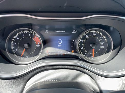 Used 2022 Jeep Cherokee Latitude Lux AWD/4WD image 16