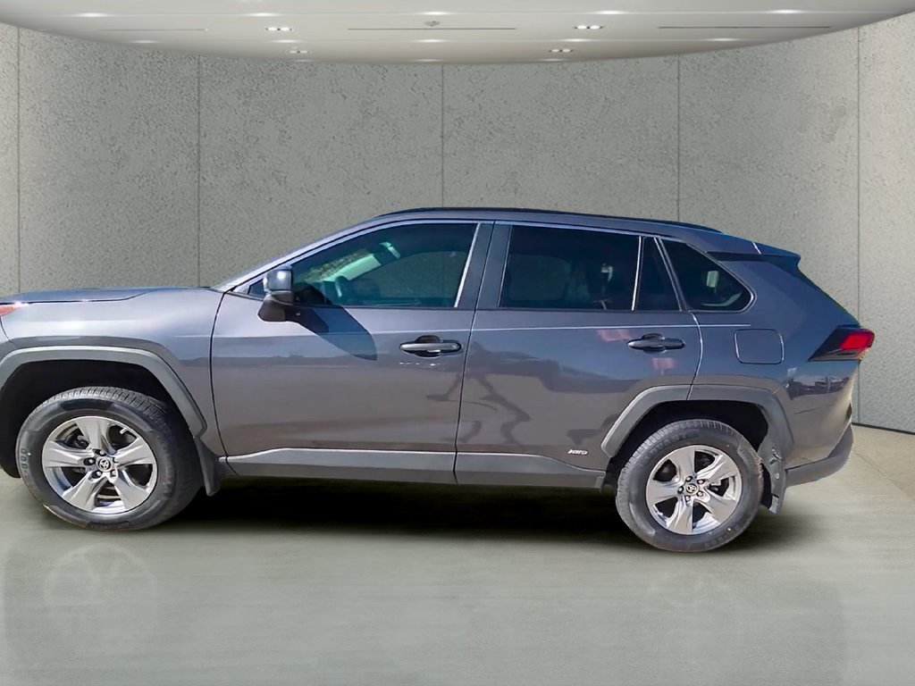 Used 2024 Toyota RAV4 LE AWD/4WD image 46
