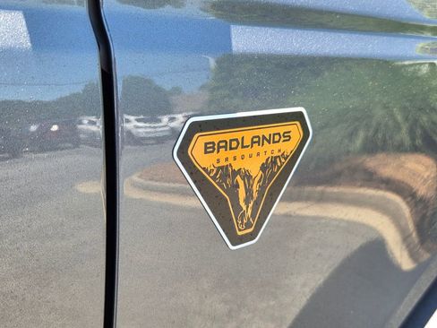 Used 2025 Ford Bronco Badlands AWD/4WD image 16