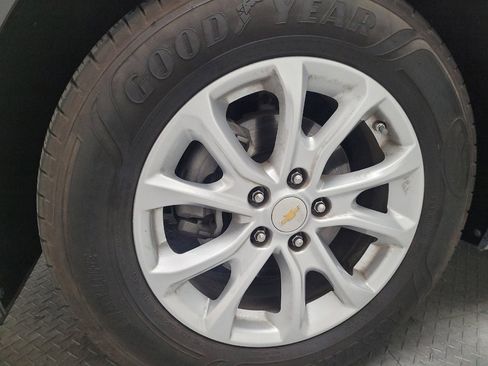 Used 2019 Chevrolet Equinox LS FWD image 31