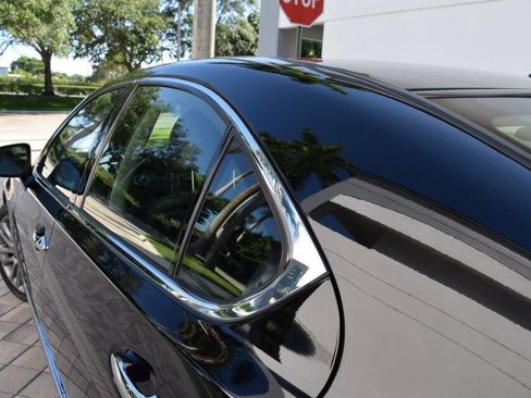 Used 2013 Lexus LS 460 AWD w/ Comfort Pkg image 32